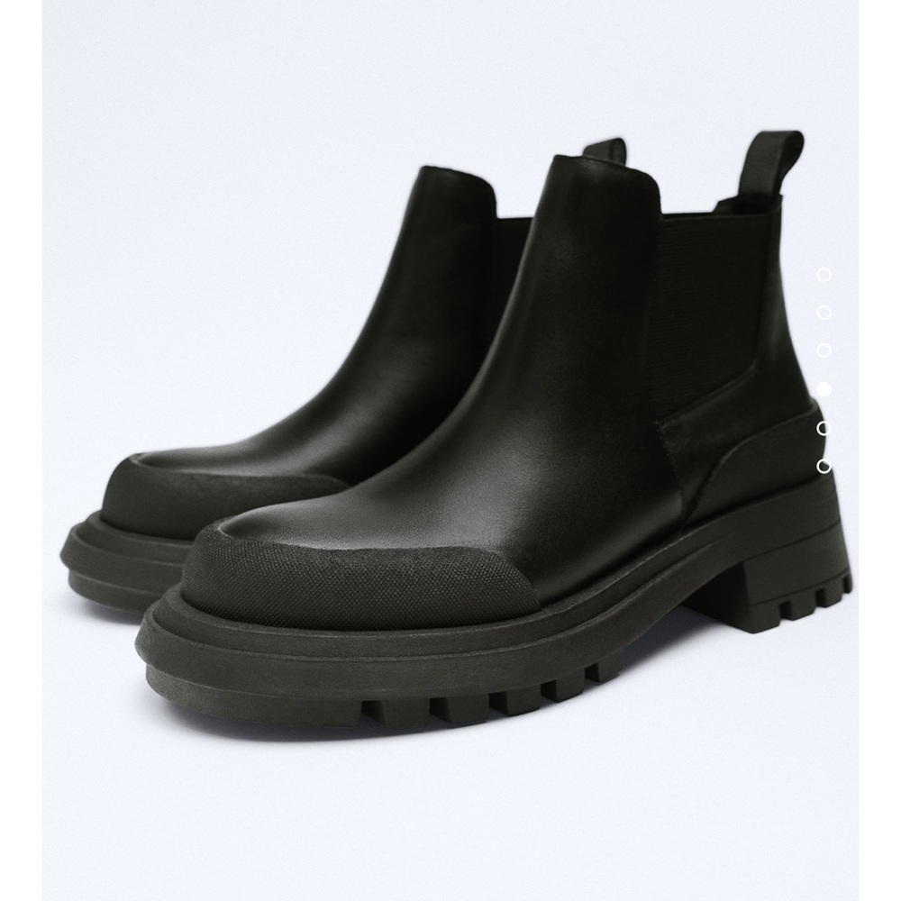 ZARA RUBBERIZED TOE LEATHER ANKLE BOOTS